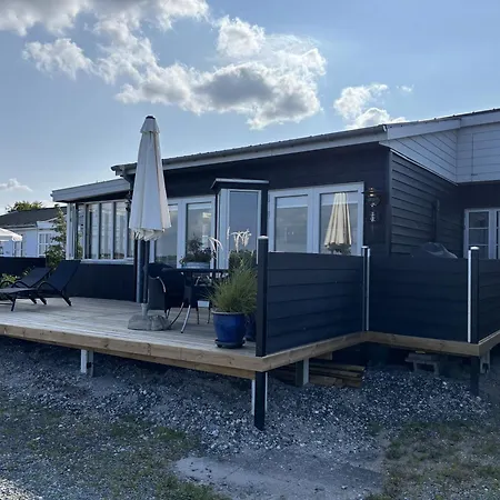 Holiday home Feriebolig Smukt Beliggende I Vandkanten